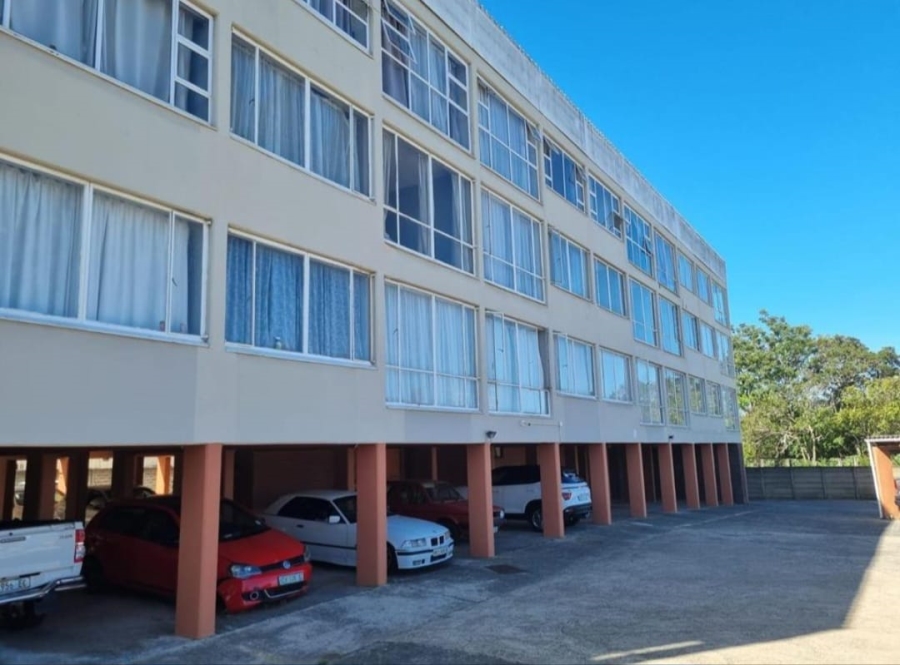 1 Bedroom Property for Sale in Amalinda Eastern Cape